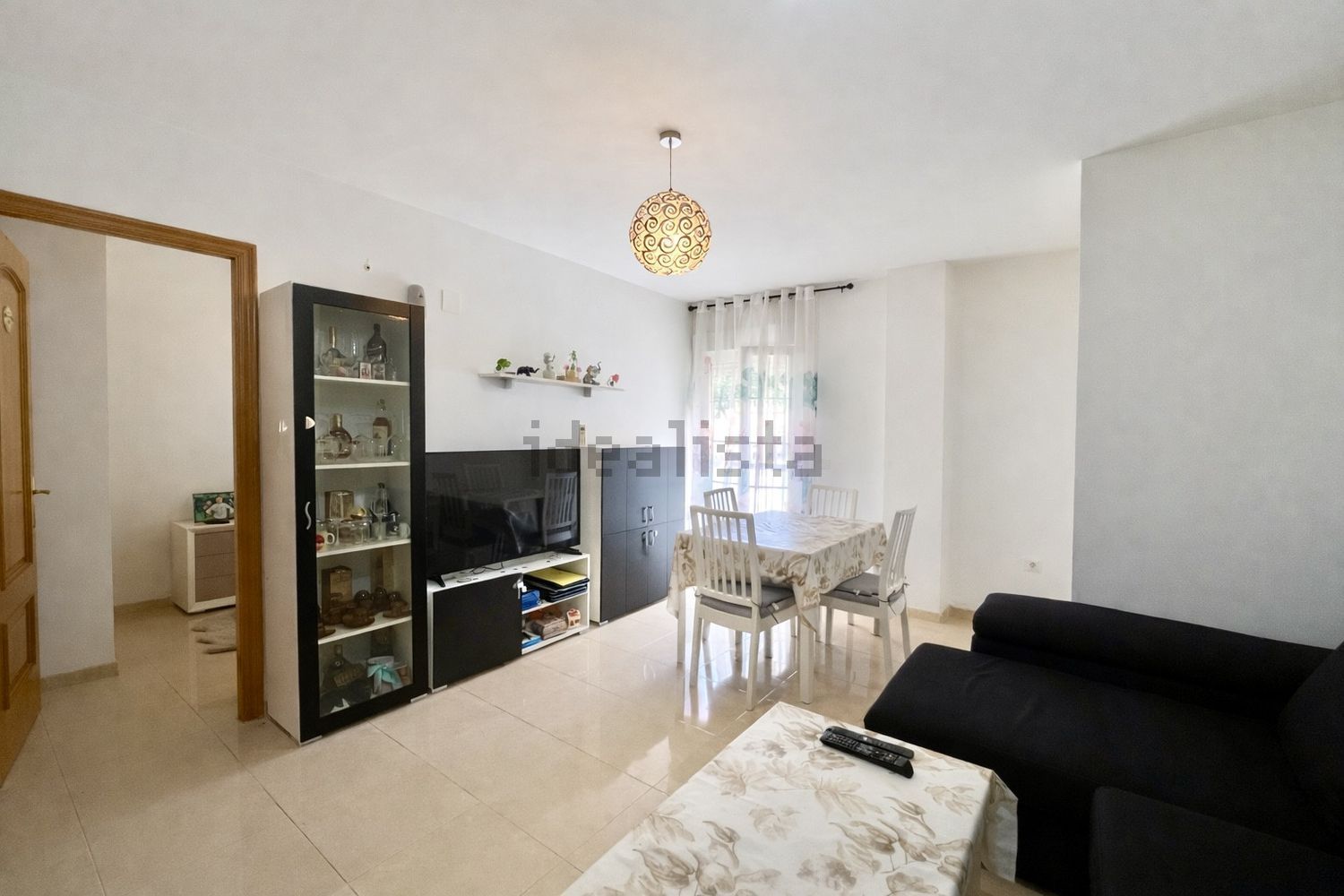 Wohnung zum Verkauf in direkter Strandlage in Roquetas de Mar