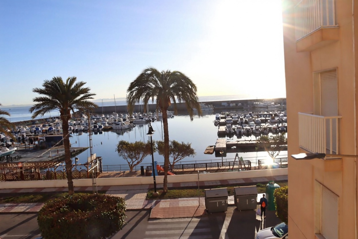 Appartement en première ligne de plage à Roquetas de Mar