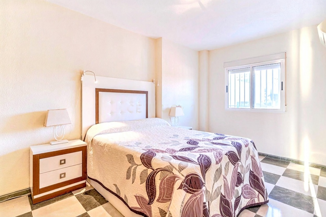 Chalet avec accès direct à la plage à Albuñol — Chambre