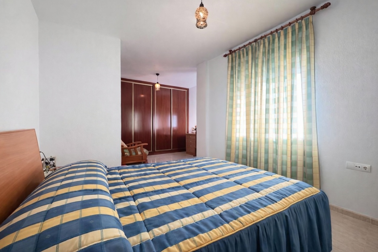 Appartement en attique en première ligne de mer à Costa Tropical — Chambre