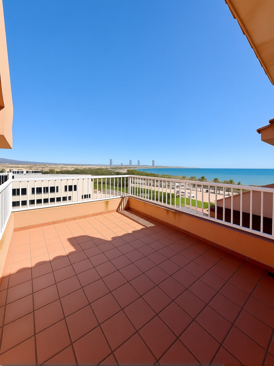 Duplex em primeira linha de praia em El Ejido