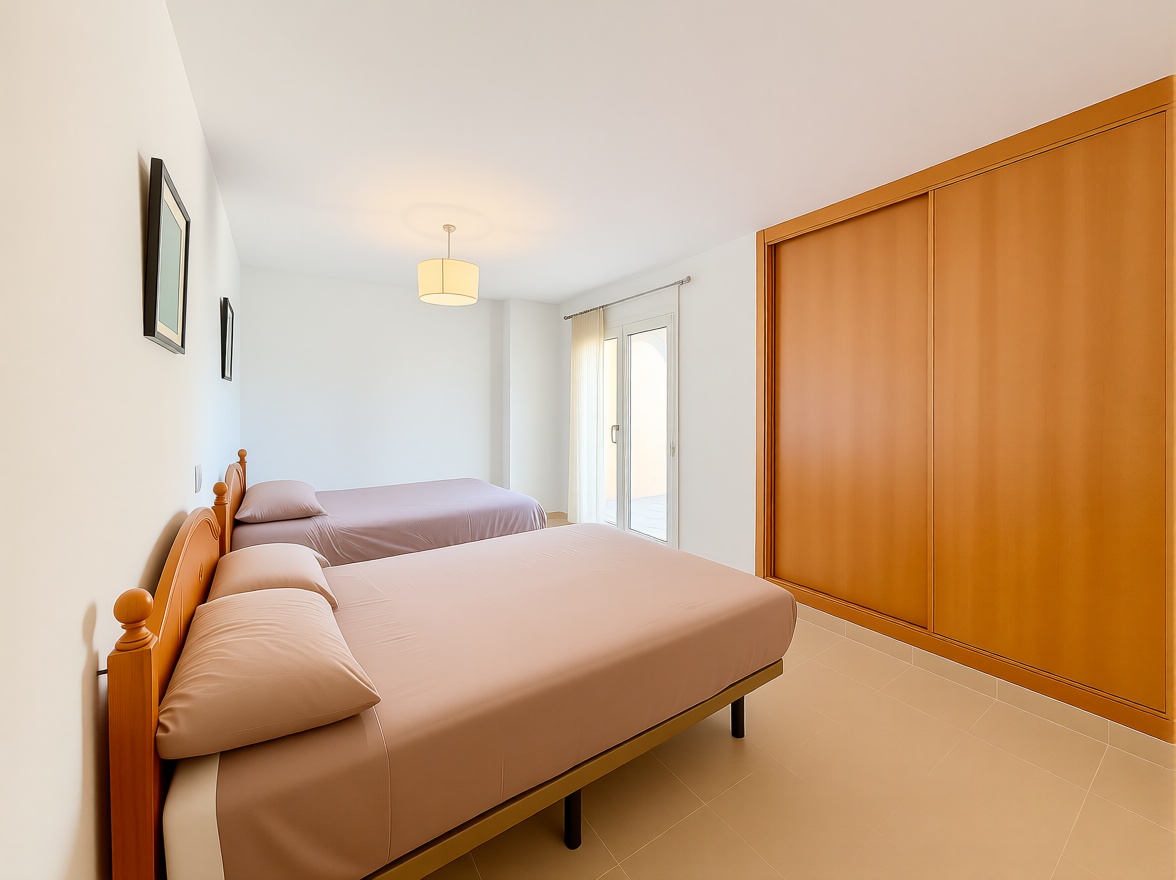 Duplex en première ligne de plage à El Ejido — Chambre