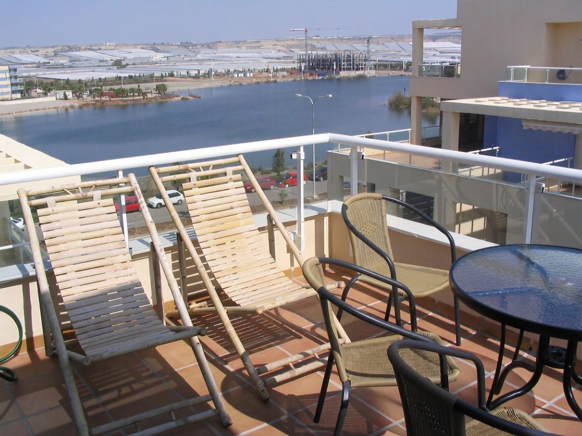 Duplex em primeira linha de praia em El Ejido