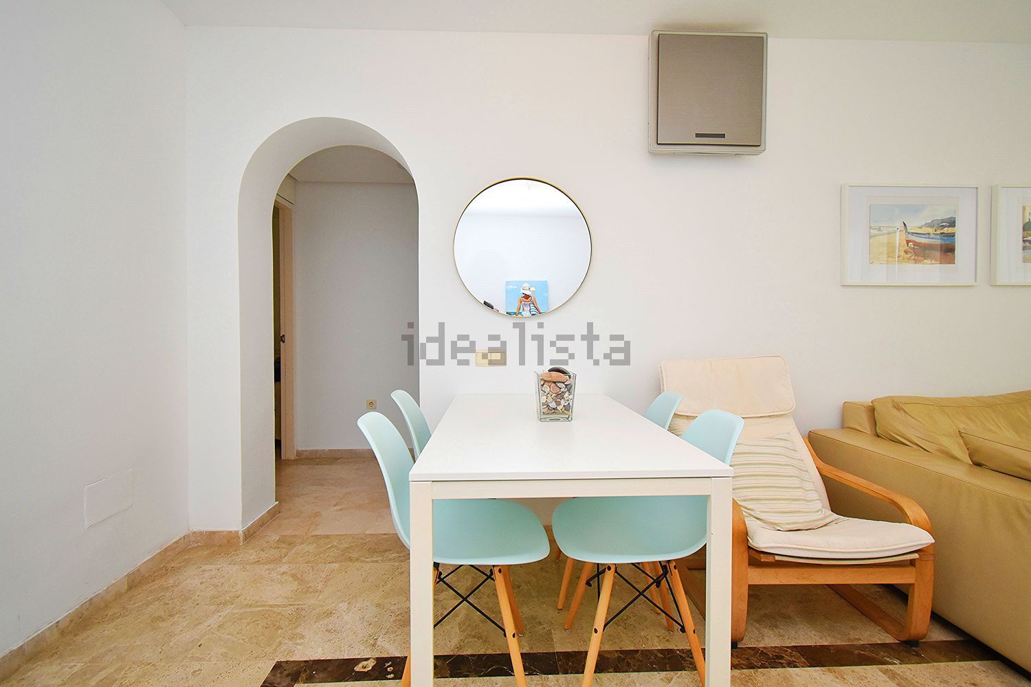 Appartement en première ligne de plage à El Ejido — Séjour