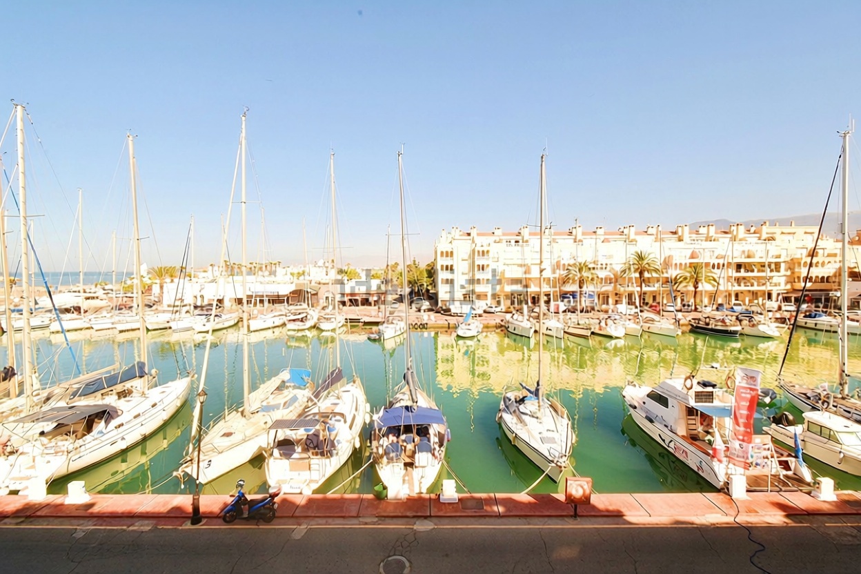 Appartement en première ligne de plage à El Ejido — Vue mer