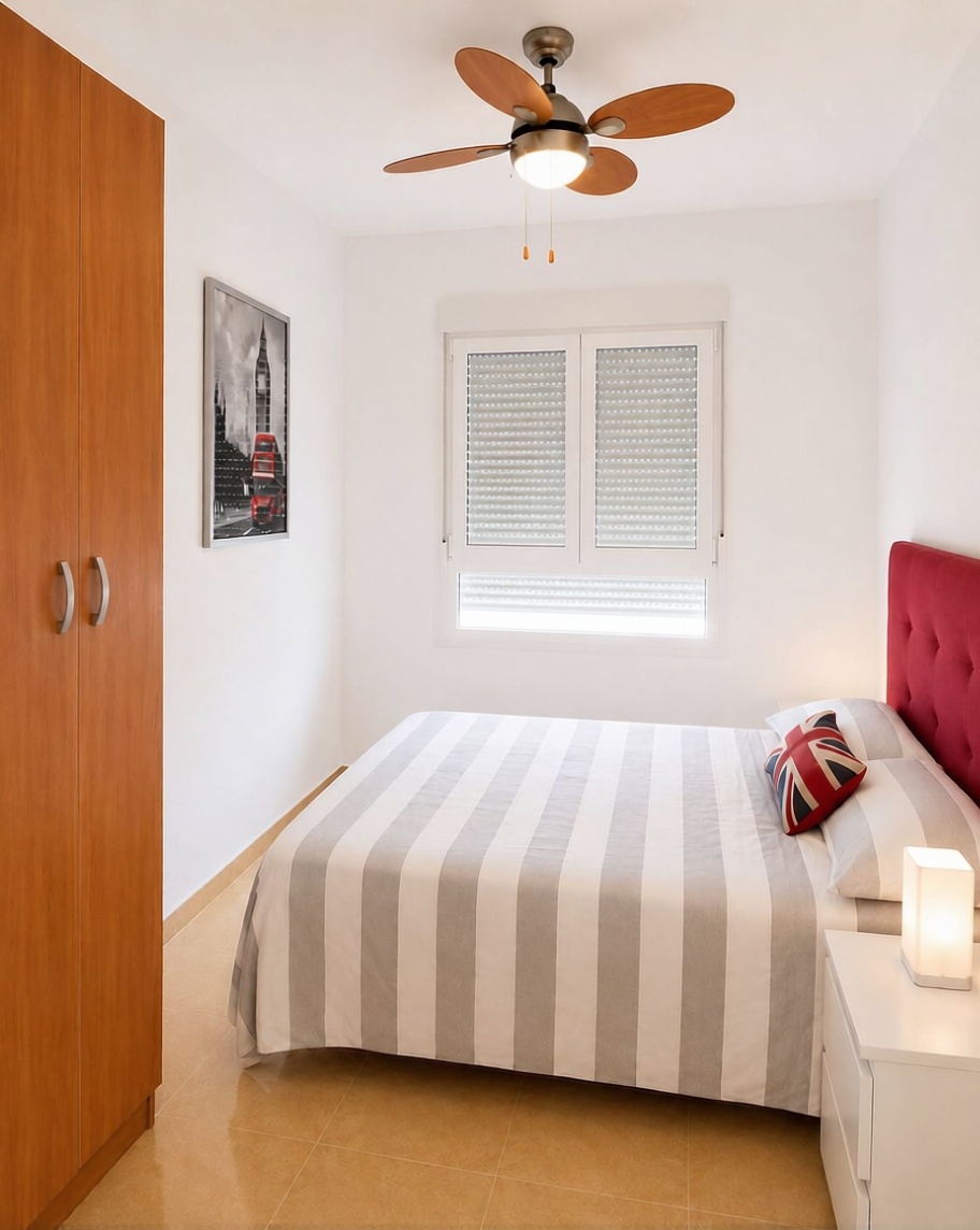 Appartement en première ligne de plage à El Ejido — Chambre