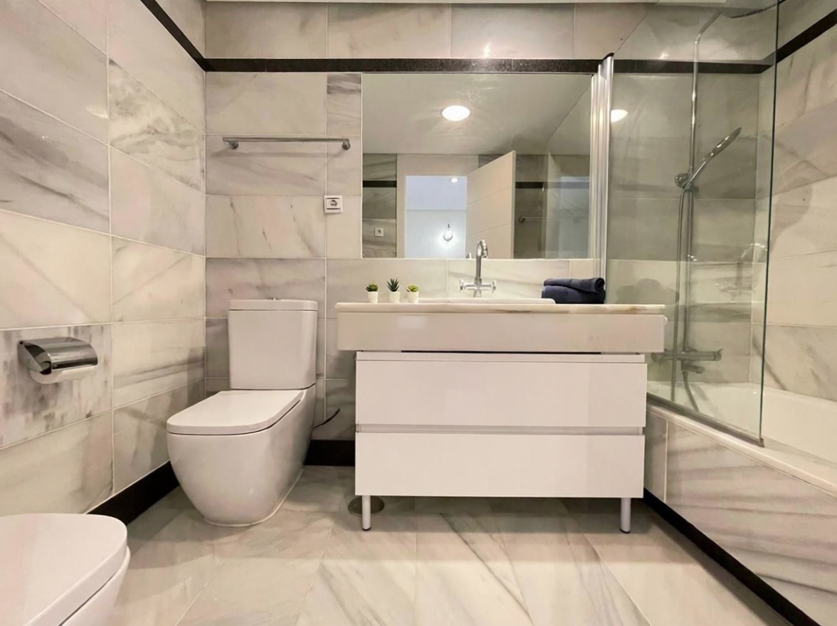 Apartamento em primeira linha de praia em El Ejido — Casa banho