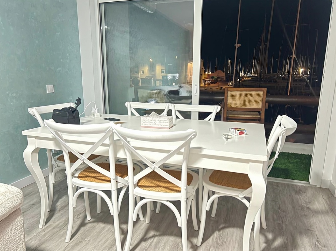 Appartement en première ligne de plage à El Ejido — Coin repas