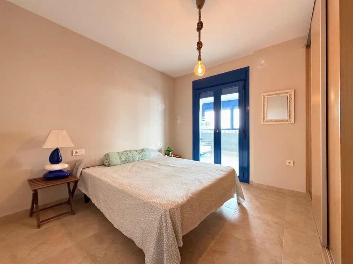Appartement en attique en première ligne de mer à El Ejido — Chambre
