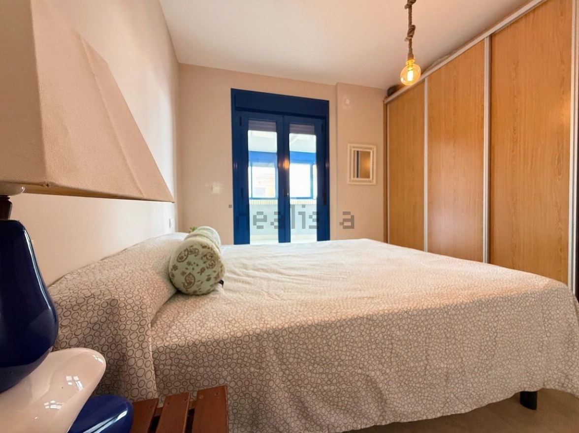Appartement en attique en première ligne de mer à El Ejido — Chambre