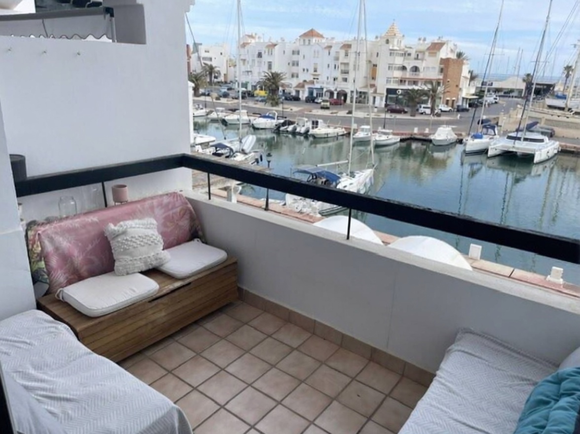 Apartamento em primeira linha de praia em El Ejido