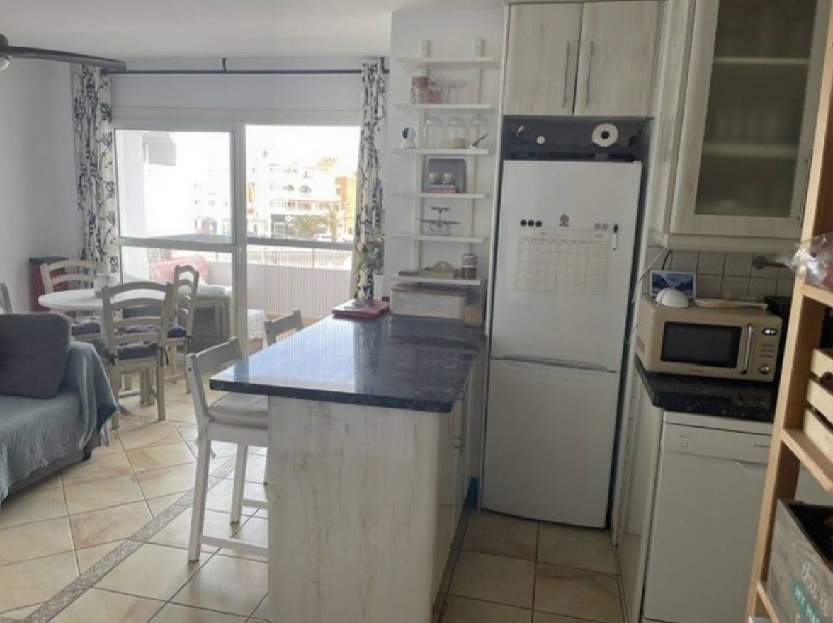 Apartamento em primeira linha de praia em El Ejido — Cozinha