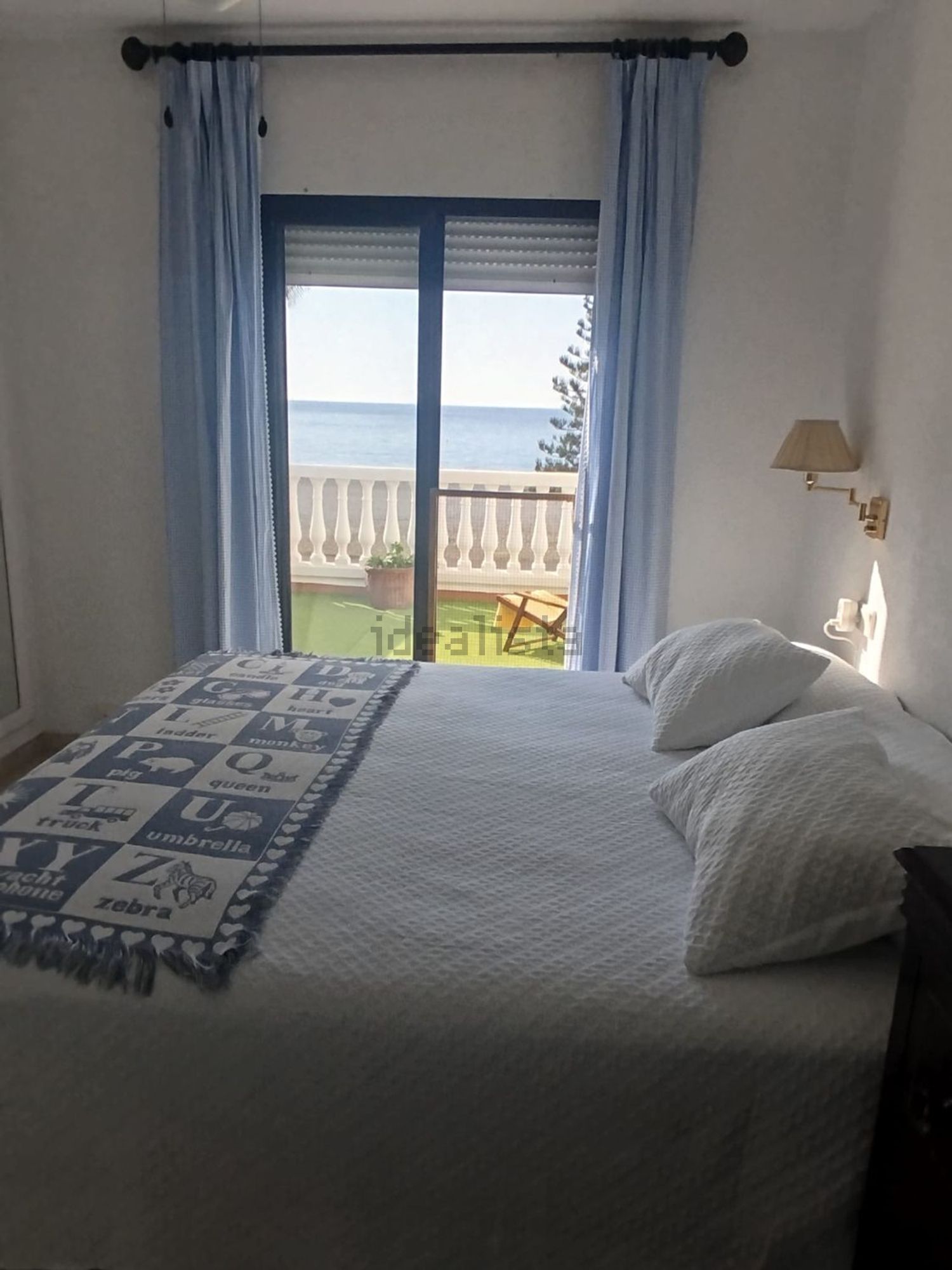 Chalet avec accès direct à la plage à Motril — Chambre