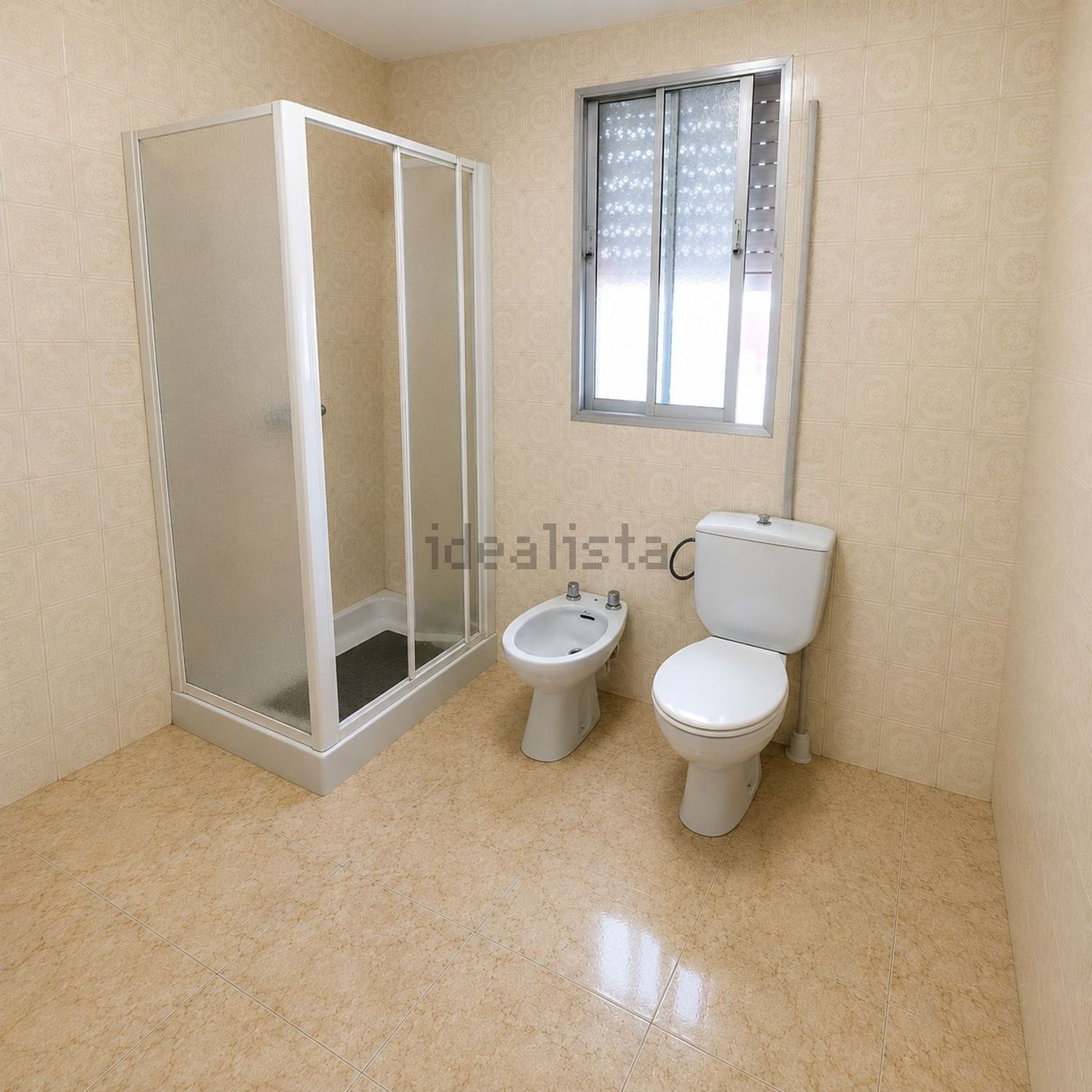 Chalet com acesso direto à praia em Motril — Casa banho