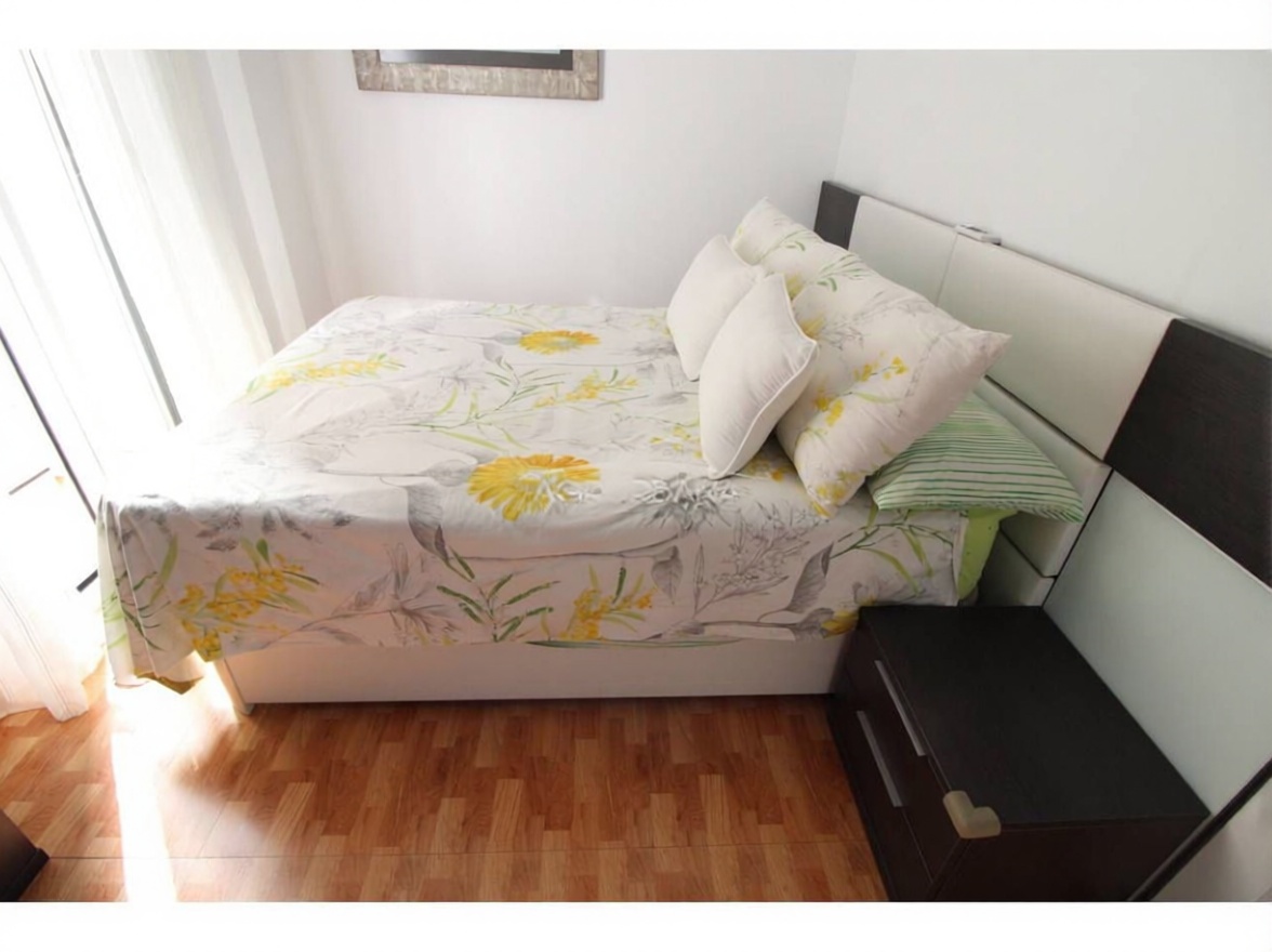 Chalet avec accès direct à la plage à Torrevieja — Chambre