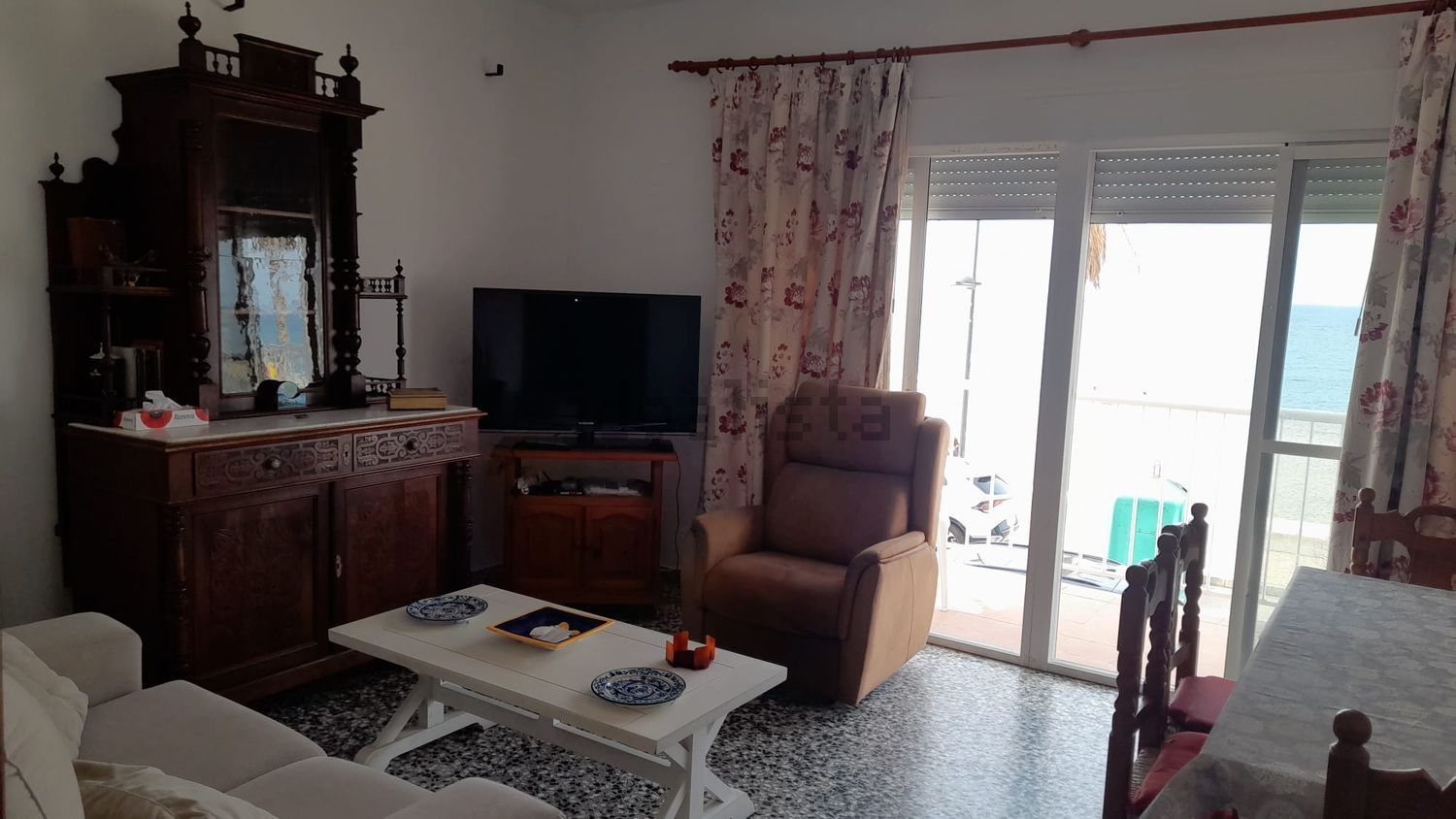 Appartement en première ligne de plage à Costa Tropical — Séjour