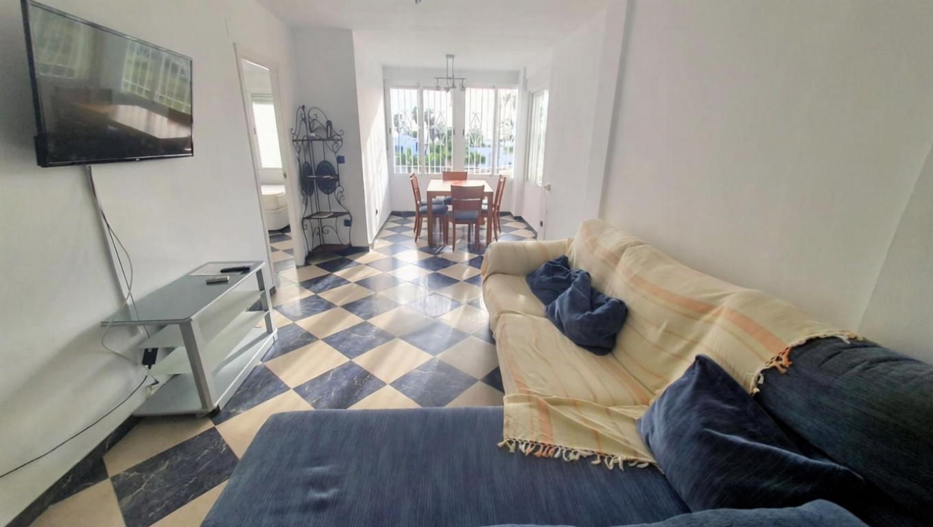 Appartement en première ligne de plage à Motril — Séjour