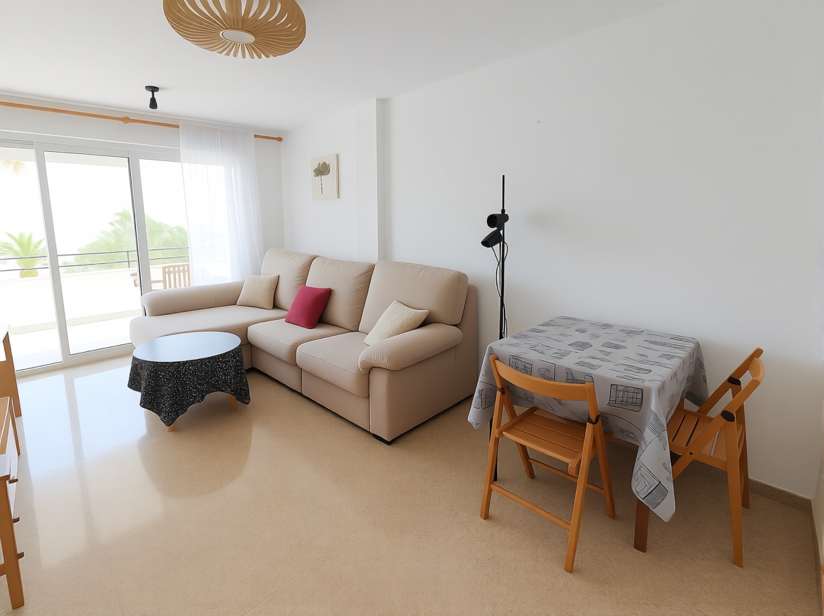 Appartement en première ligne de plage à Motril — Séjour