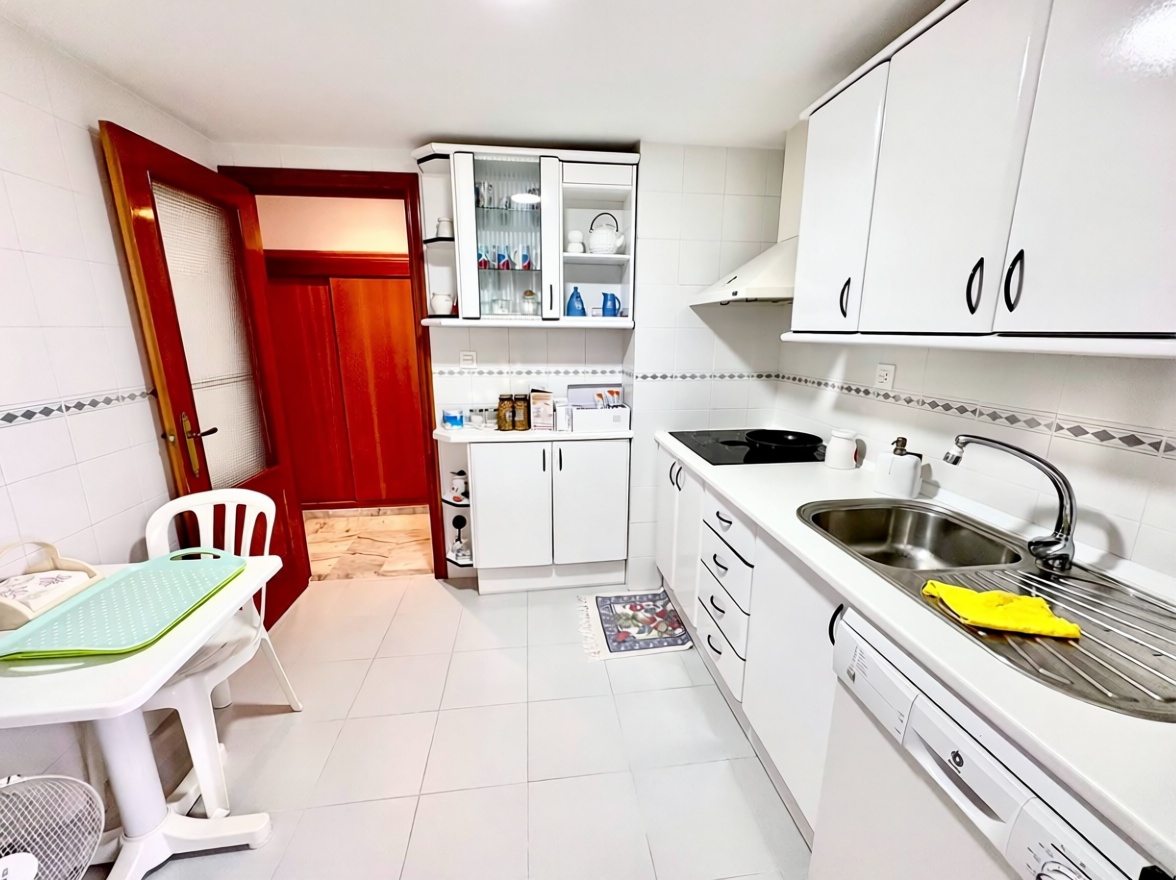 Appartement en première ligne de plage à Salobreña — Cuisine