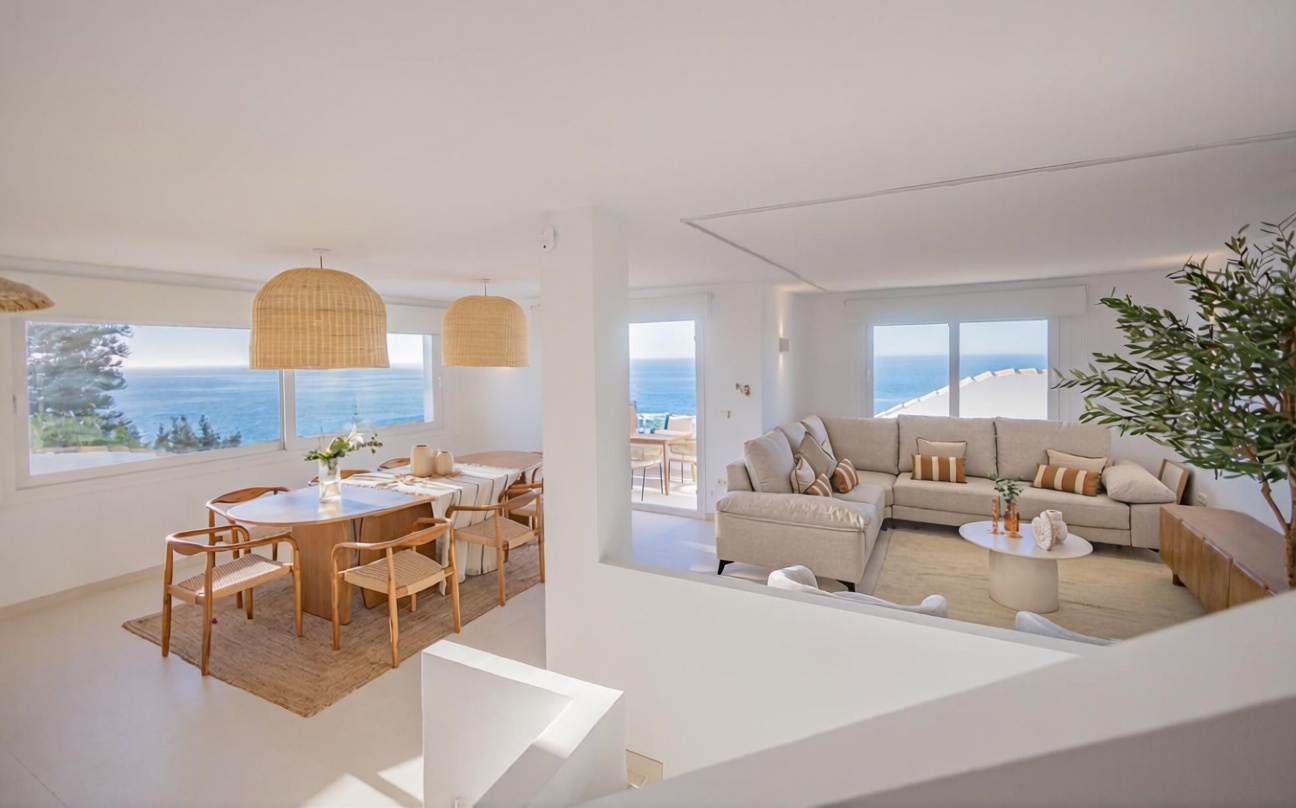Chalet com acesso direto à praia em Salobreña — Sala