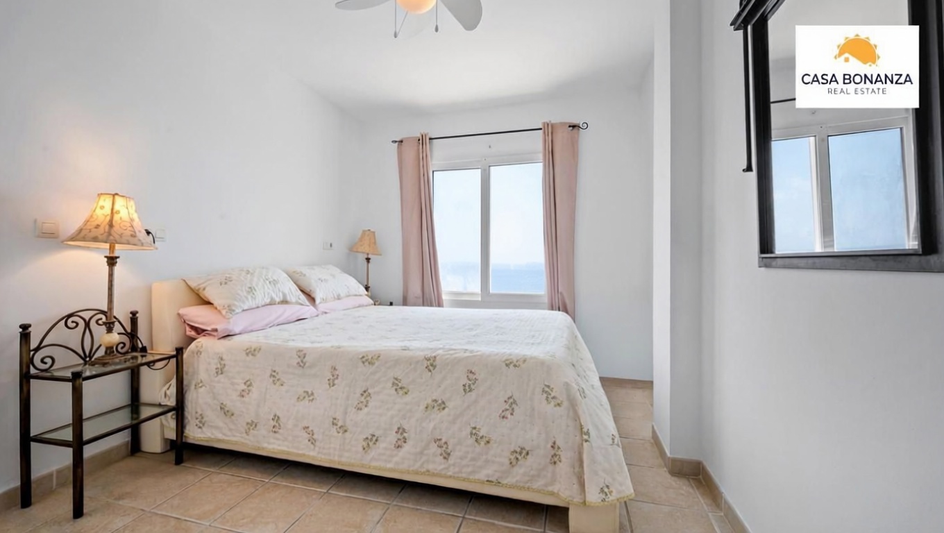 Piso en primera línea de playa en Almuñécar — Dormitorio