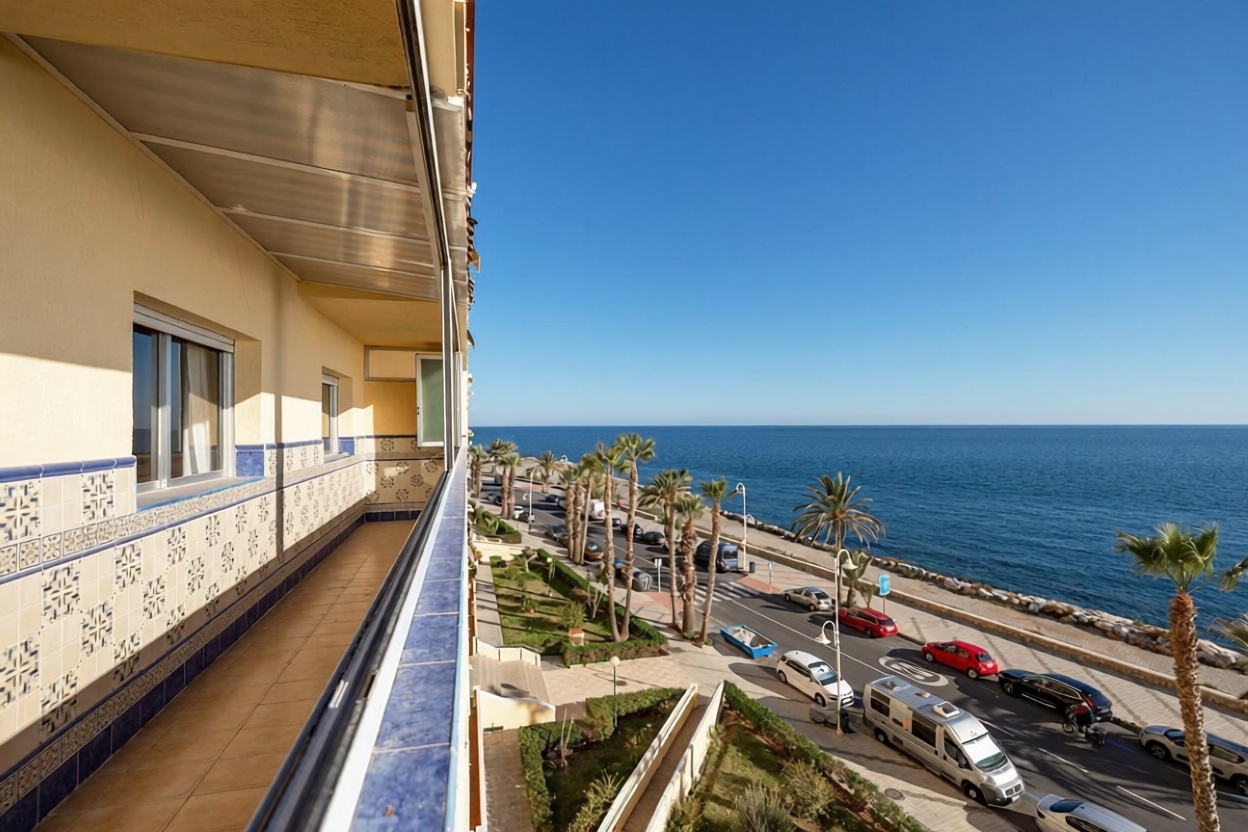 Appartement en première ligne de plage à Almuñécar
