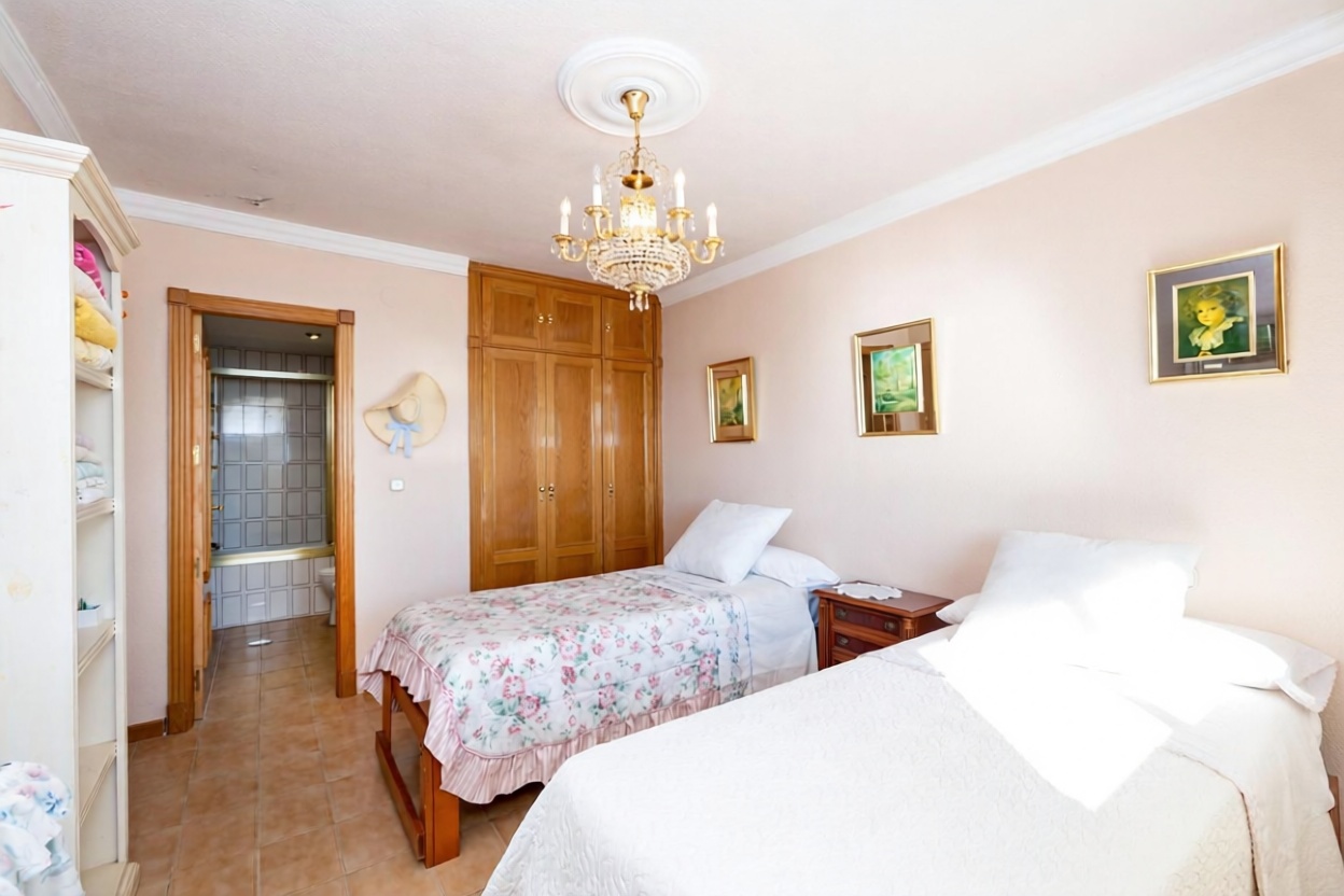 Appartement en première ligne de plage à Almuñécar — Chambre