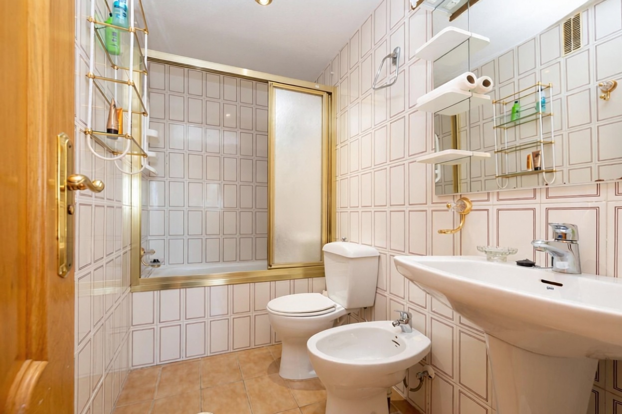 Appartement en première ligne de plage à Almuñécar — Sanitaires