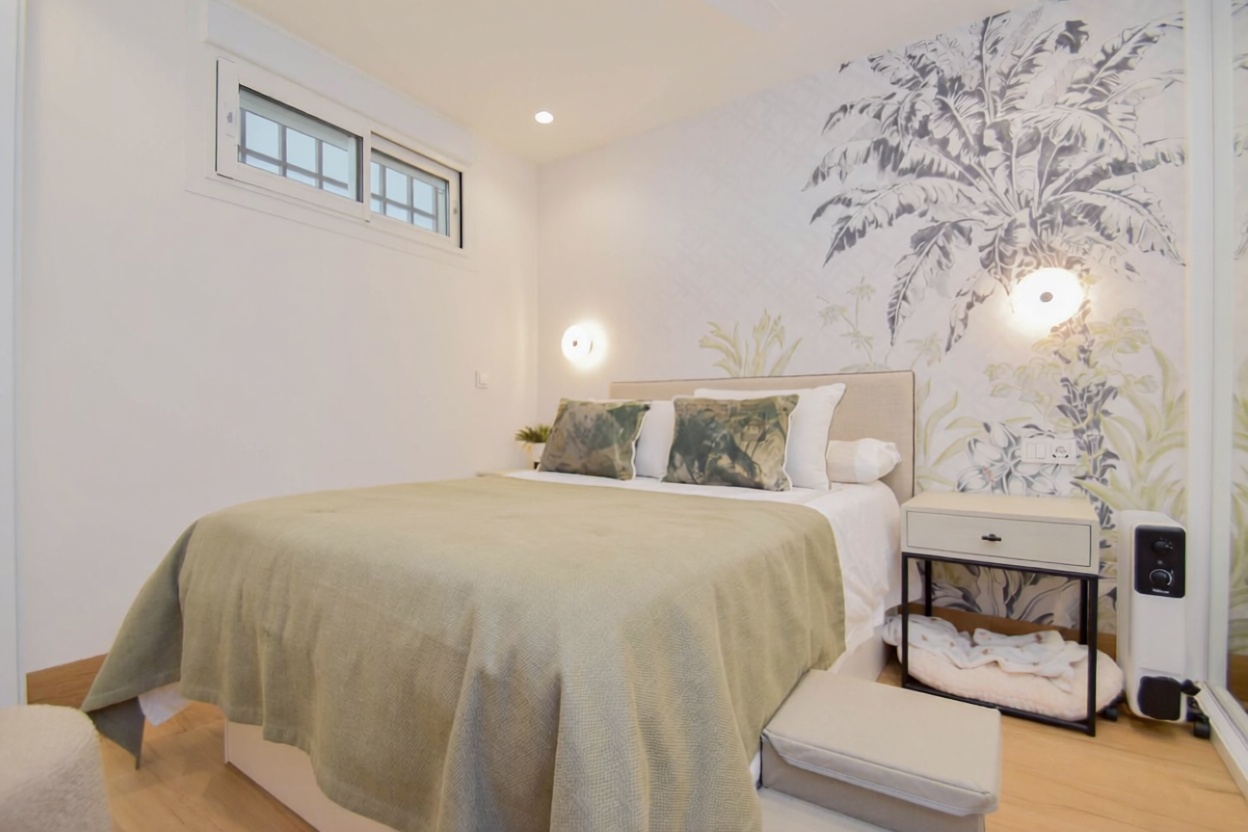 Beachfront flat in Almuñécar — Bedroom