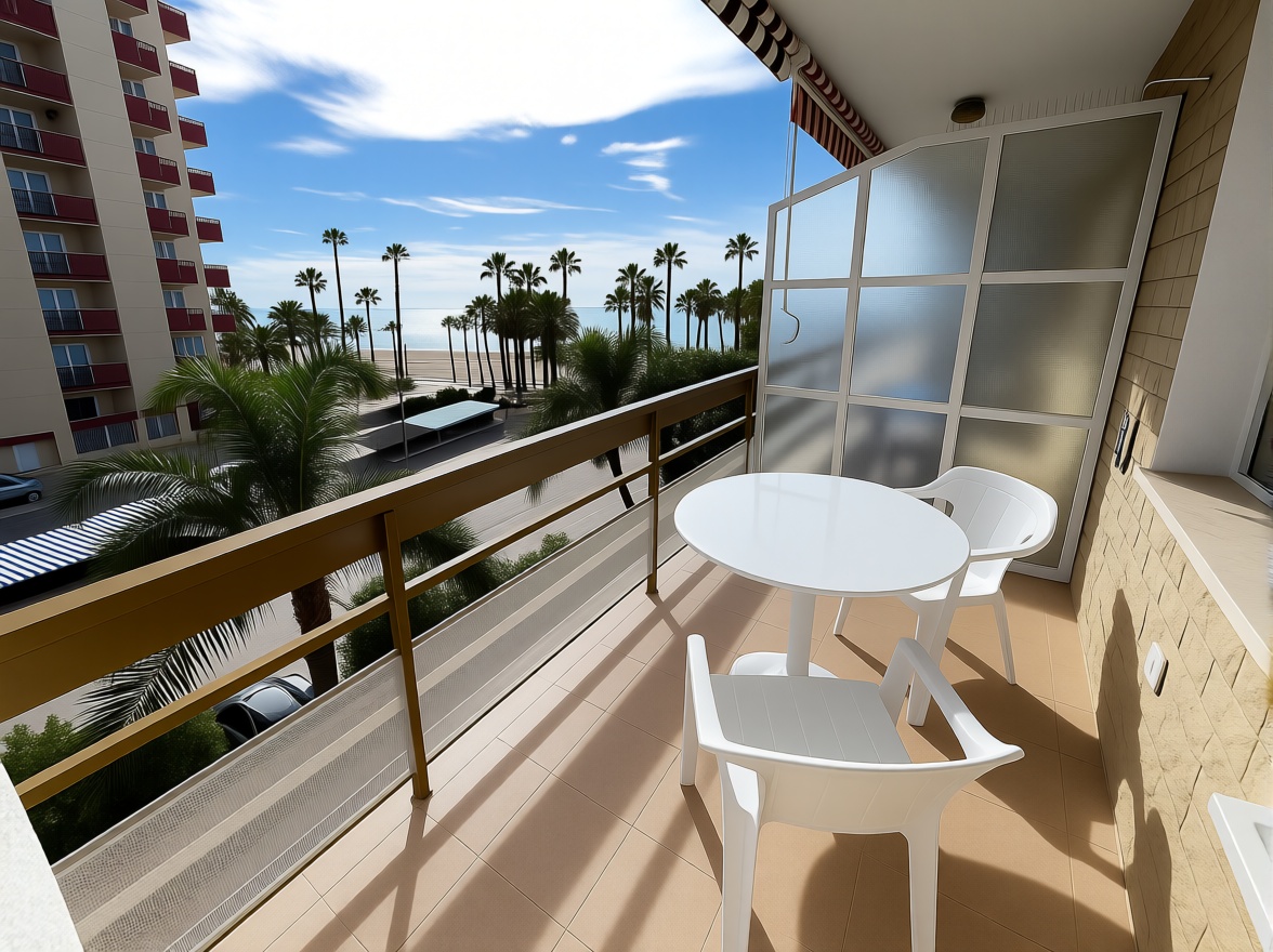 Beachfront flat in Almuñécar