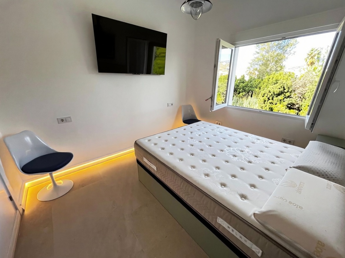 Beachfront flat in Almuñécar — Bedroom