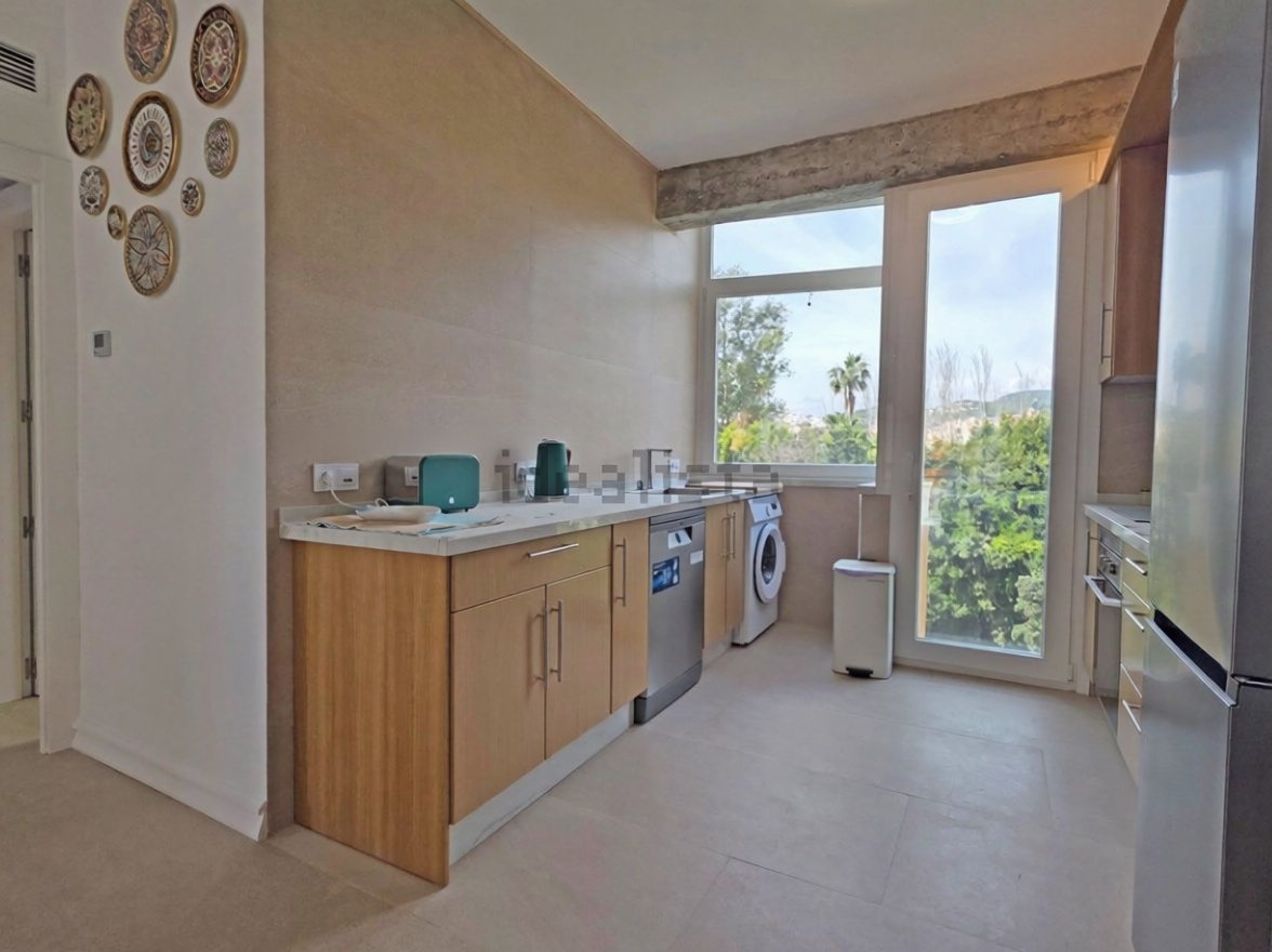 Beachfront flat in Almuñécar — Kitchen