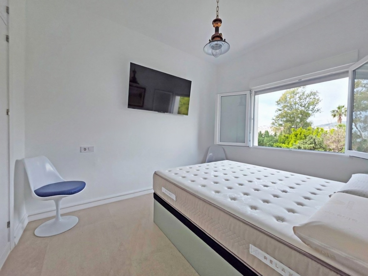 Beachfront flat in Almuñécar — Bedroom