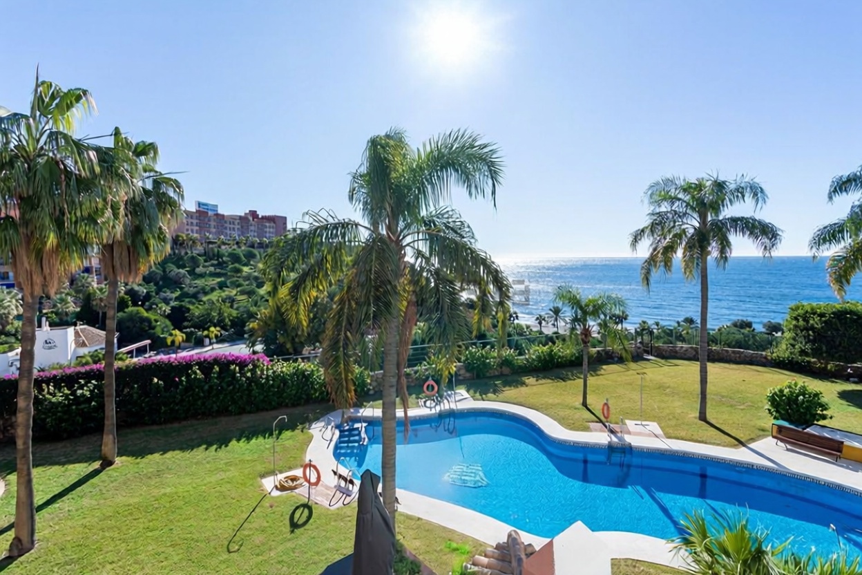 Appartement en première ligne de plage à Almuñécar — Vue mer
