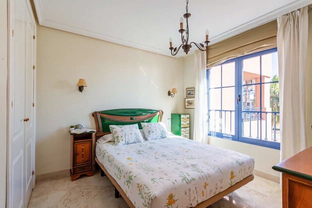 Appartement en première ligne de plage à Almuñécar — Chambre