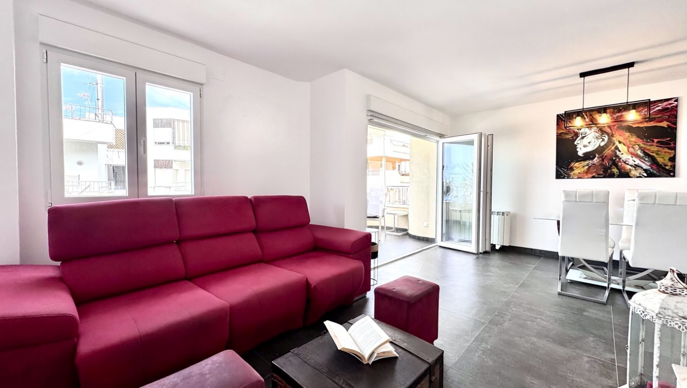 Appartement en première ligne de plage à La Herradura — Séjour
