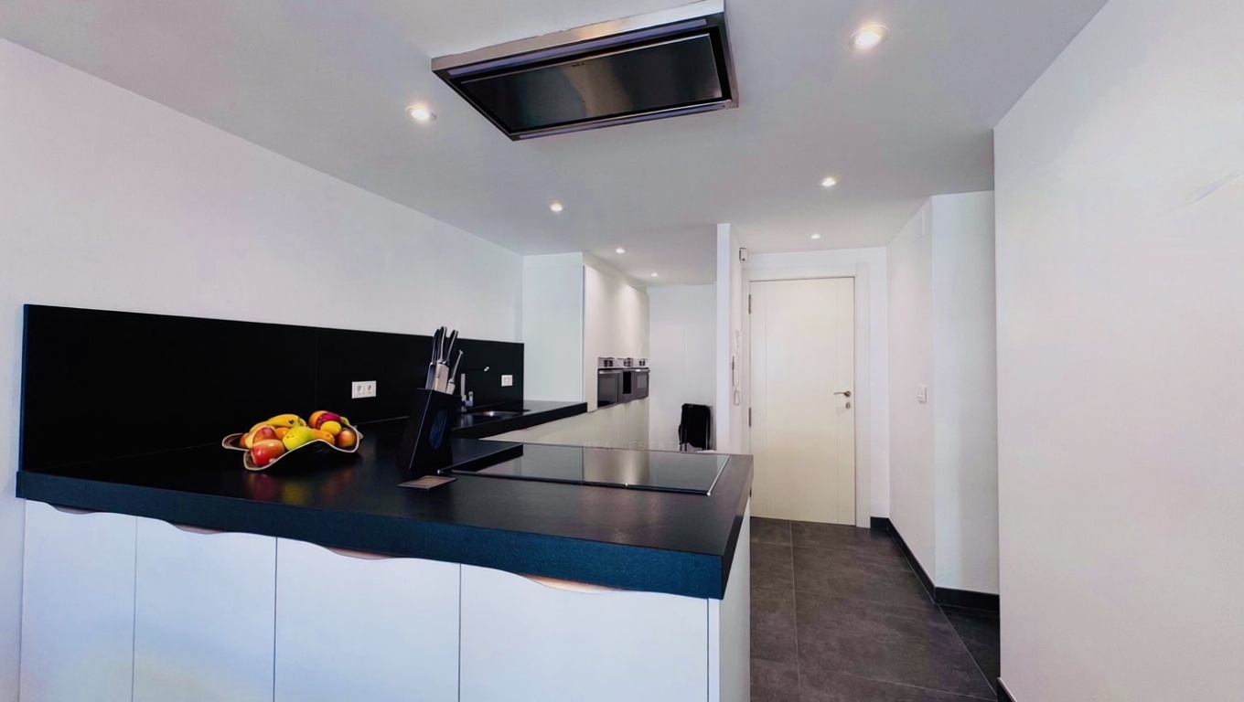 Appartement en première ligne de plage à La Herradura — Cuisine