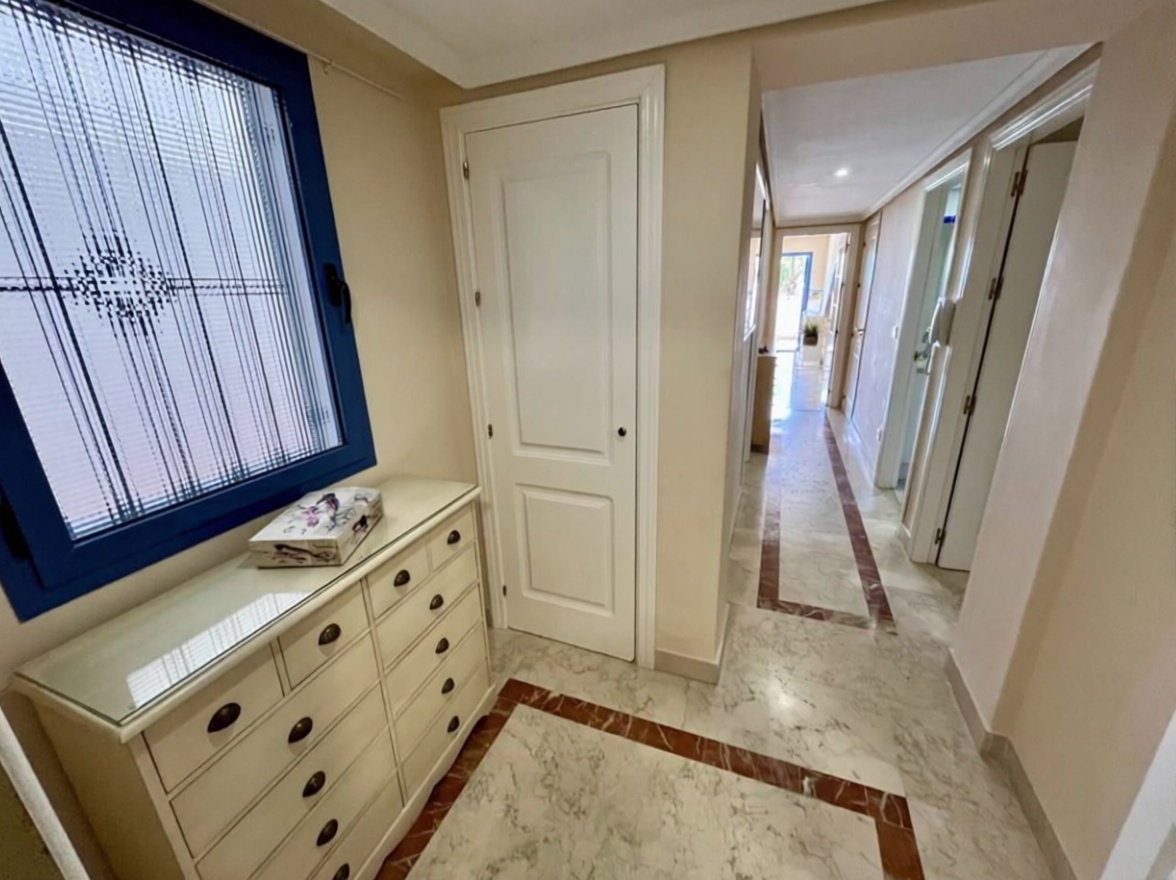 Appartement en première ligne de plage à Almuñécar — Chambre