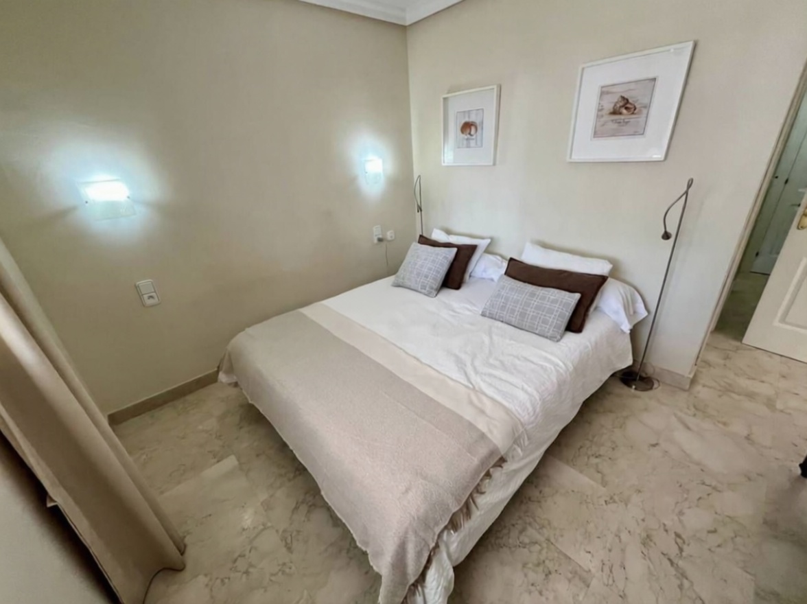 Appartement en première ligne de plage à Almuñécar — Chambre
