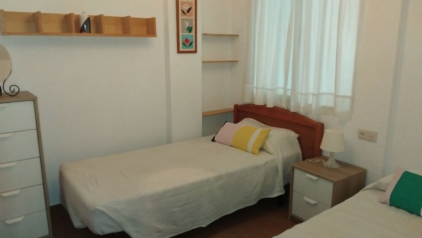Appartement en première ligne de plage à Almuñécar — Chambre
