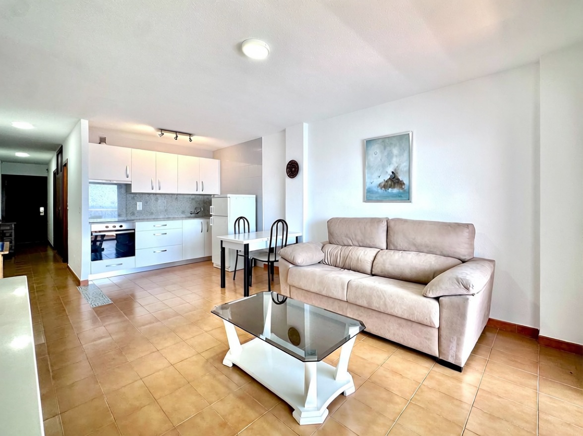 Apartamento em primeira linha de praia em Almuñécar — Sala