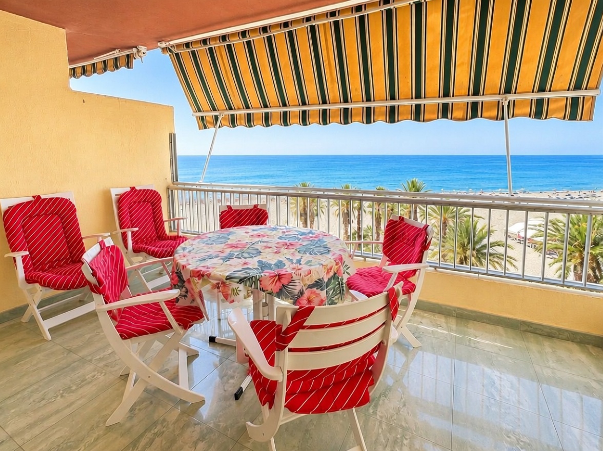 Apartamento em primeira linha de praia em Almuñécar — Terraço mar