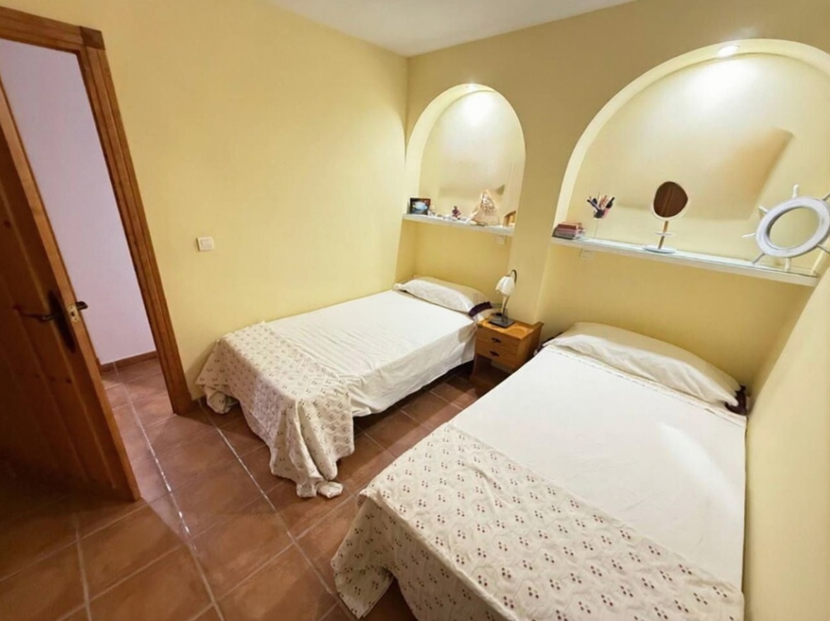 Apartamento em primeira linha de praia em Almuñécar — Quarto