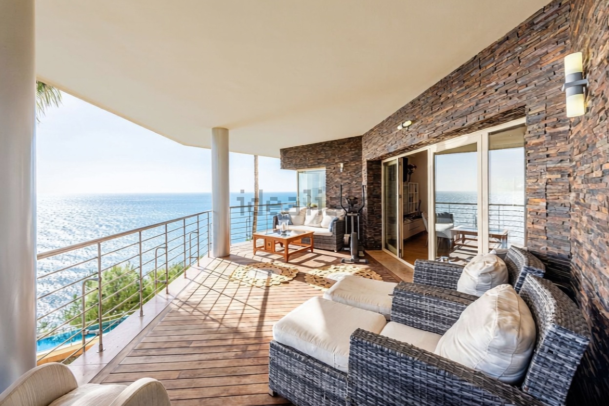 Apartamento em primeira linha de praia em Torrox