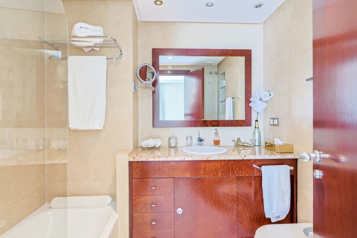 Apartamento em primeira linha de praia em Nerja — Casa banho
