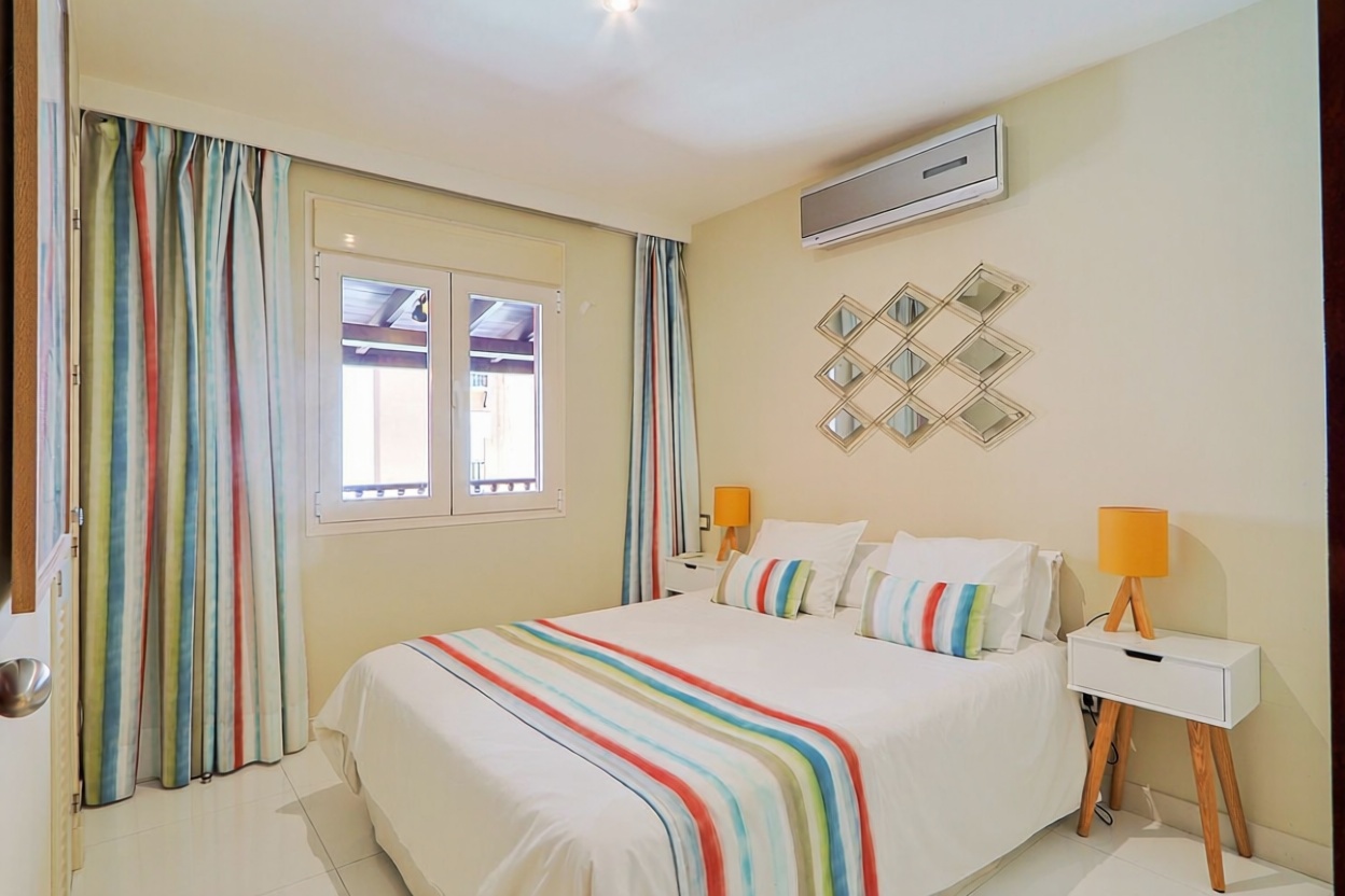Apartamento em primeira linha de praia em Nerja — Quarto