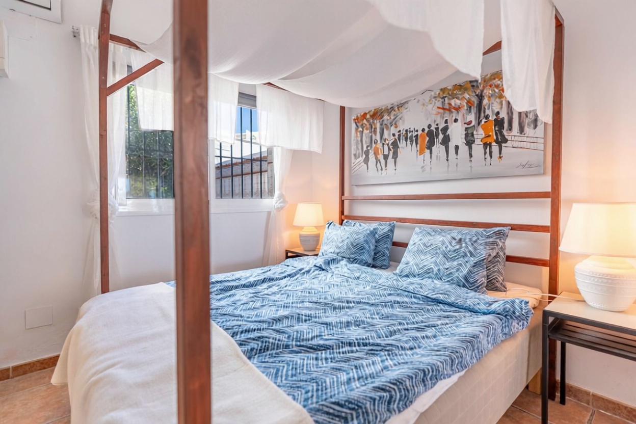 Chalet avec accès direct à la plage à Nerja — Chambre