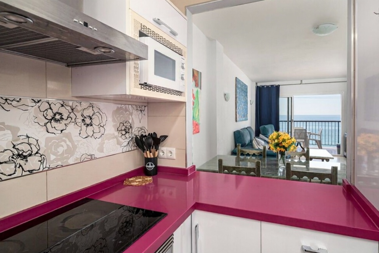 Appartement en première ligne de plage à Nerja — Cuisine