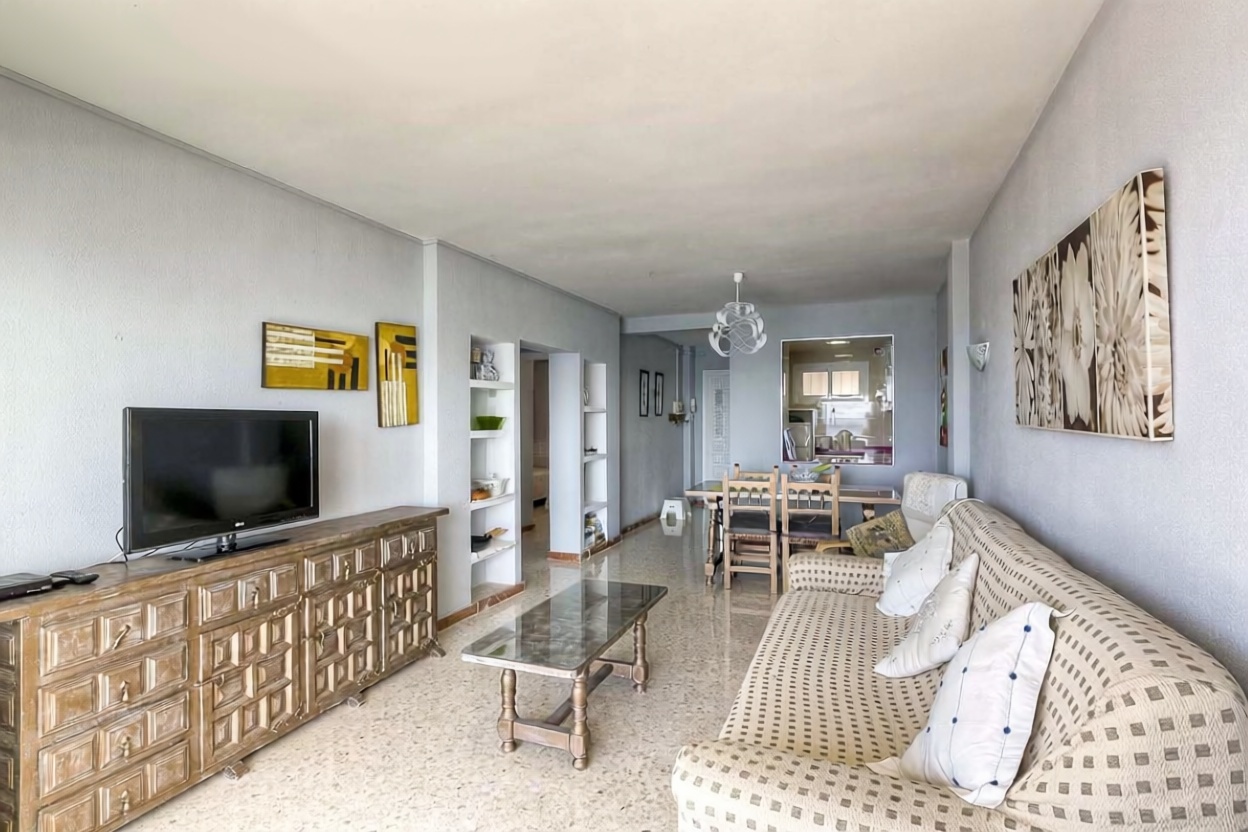 Appartement en première ligne de plage à Nerja — Séjour