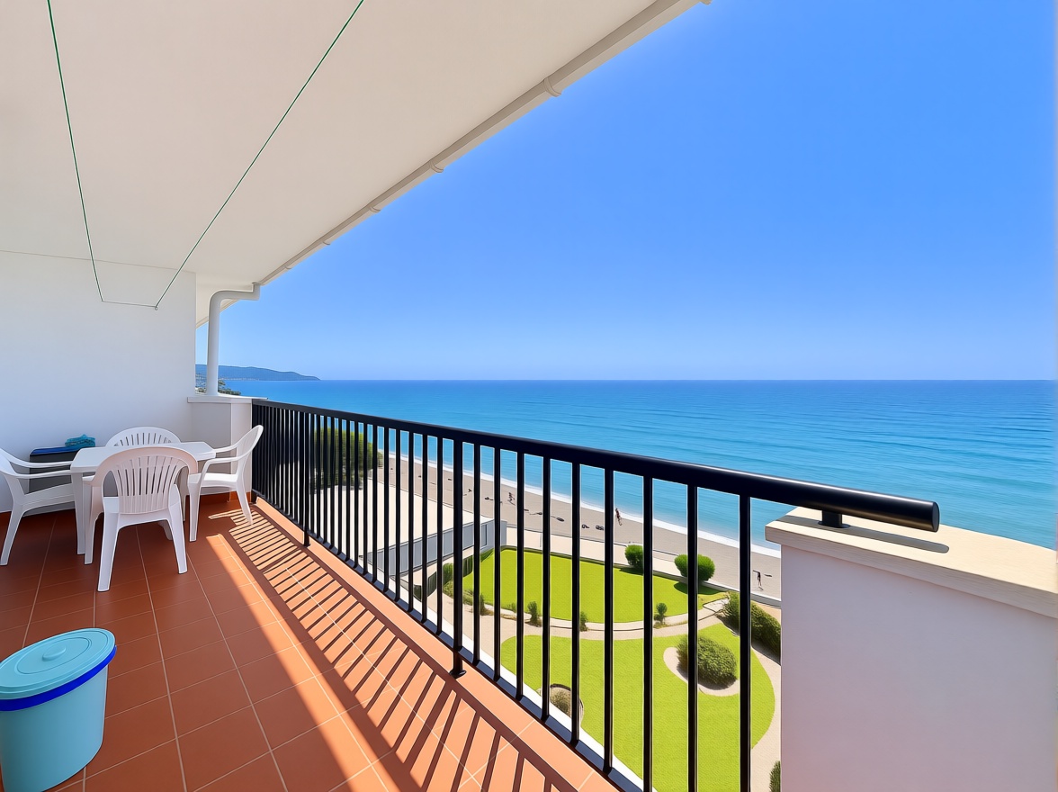 Apartamento em primeira linha de praia em Nerja